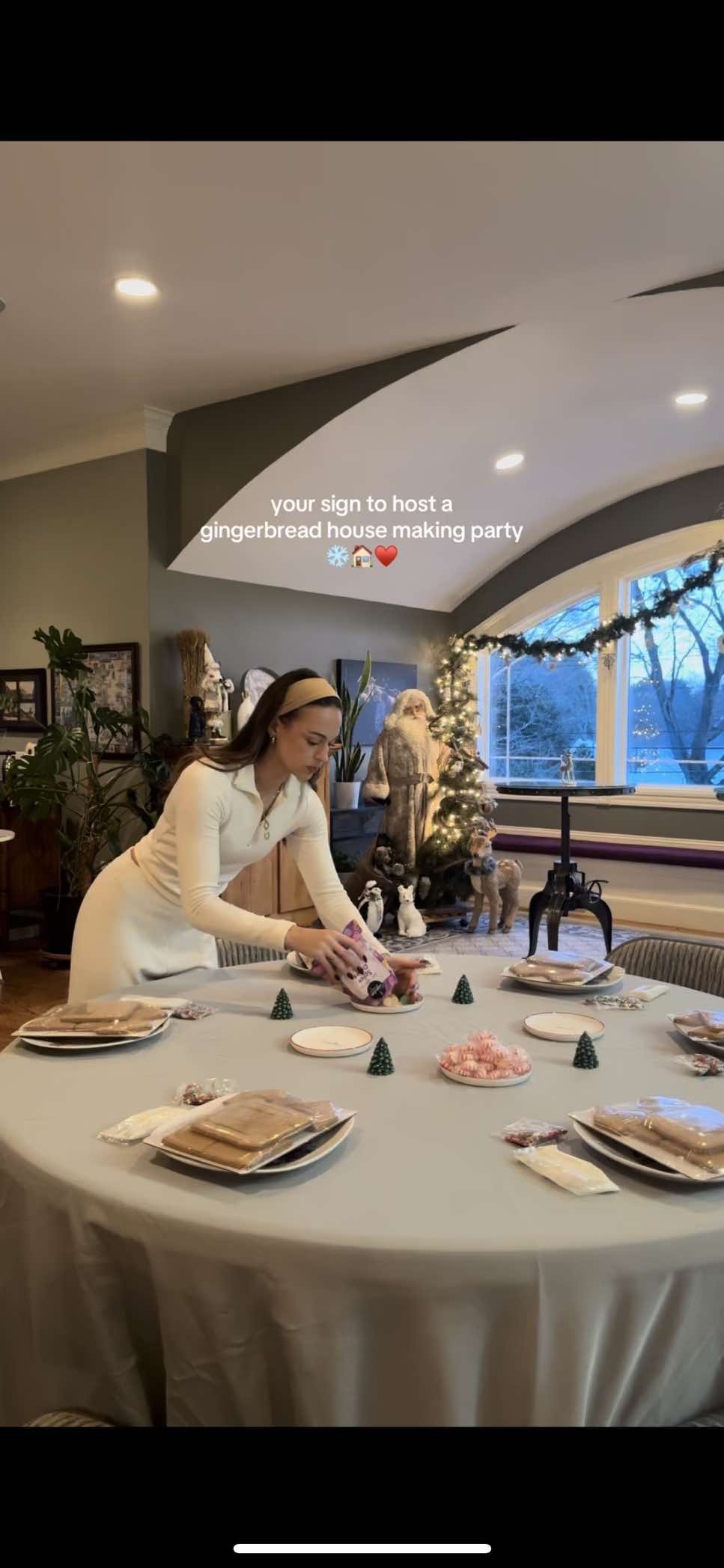 cozy girls night: gingerbread house making party 🎄🤎🏠 #christmasactivities #gingerbreadhouse #christmasparty 