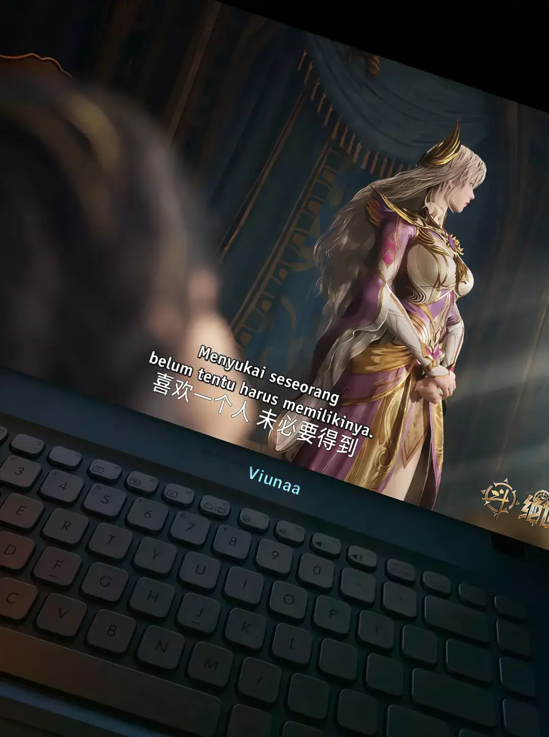 Maknanya adalah kadang cukup dengan perasaan suka itu sendiri — tanpa harus memaksakan hubungan atau kepemilikan. Perasaan tulus tidak selalu harus dibalas dengan memiliki orang yang disukai. @abcittata7  #soulland #soulland2 #donghuaedit #katakata #furyou 