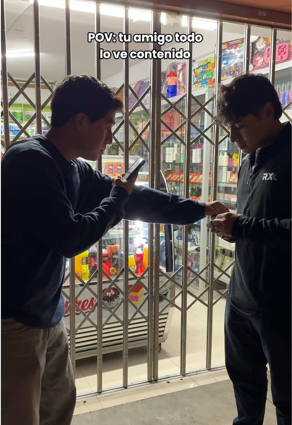 todos tenemos un amigo así 🤣 @Cris Caballero  #humor #contenido #fyp #paratii #Amigos 