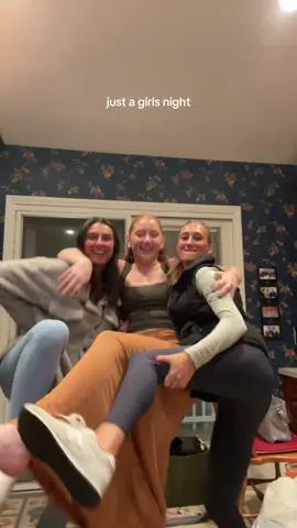 girls girl  #redheadthriving #girlsnight #connecticut #orangect #applefest 