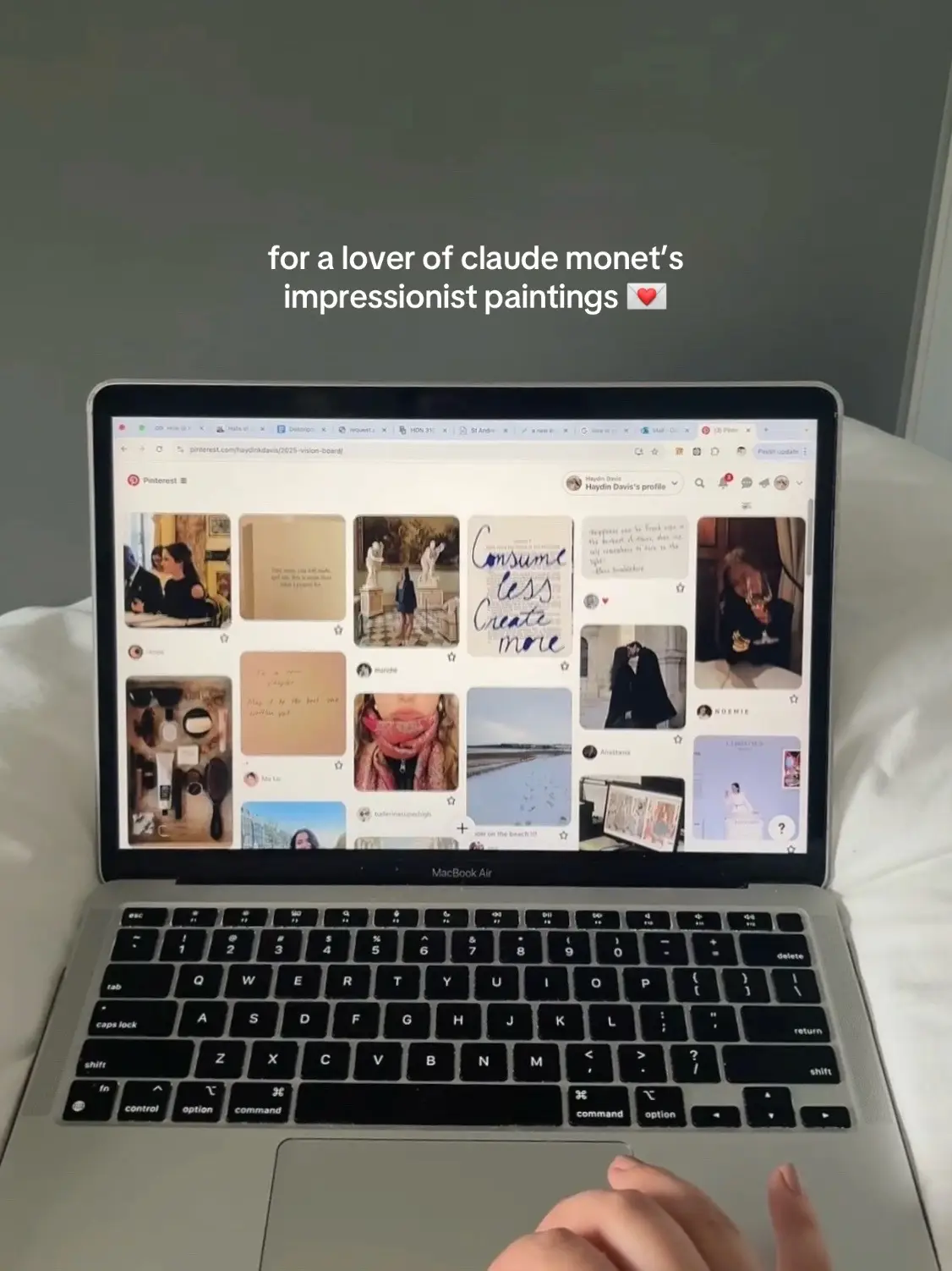 i think the way he captures a single moment is so remarkable and it teaches me to appreciate every bit of every day. this post continues on my substack, the curatorial collector! #art #impressionism #artist #claudemonet #painting 