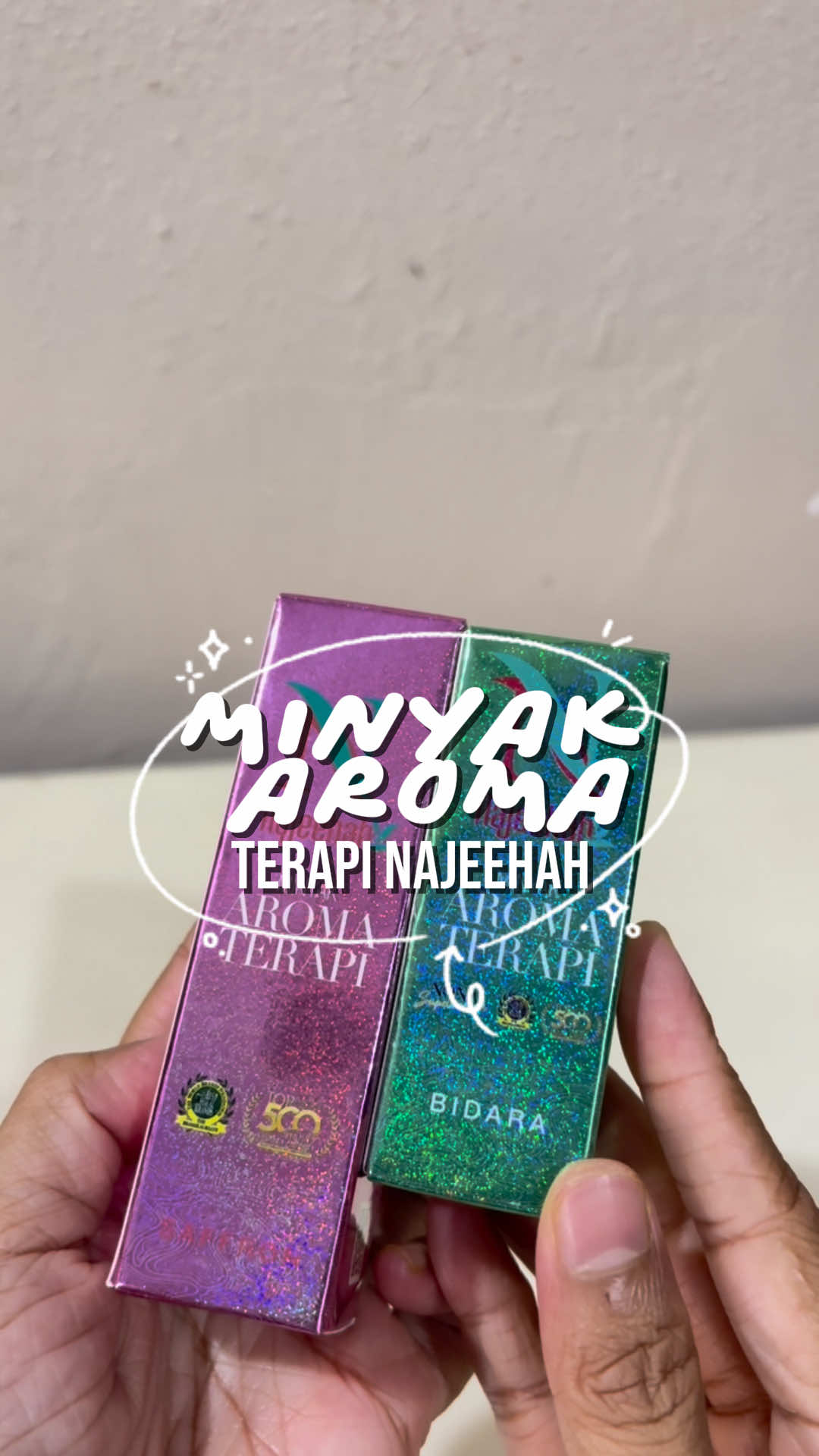 Dua mood, dua aroma 🌸🌿 Satu buat rasa tenang, satu buat rasa segar. Kalau pening masa kerja atau susah nak tidur, dua ni memang penyelamat! #najeehah #najeehahbrand #minyakaromaterapi #minyakaromaterapinajeehah 