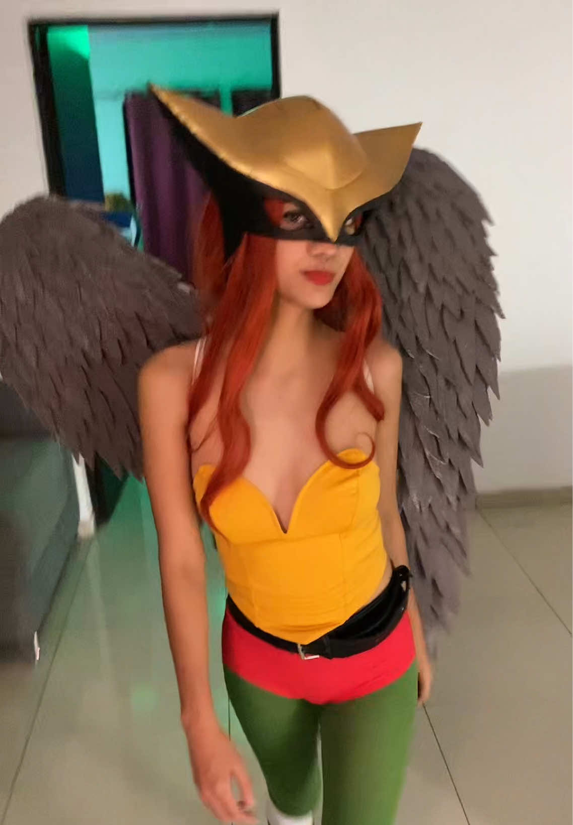 Fiel al cómic 😮‍💨👌🏼 #hawkgirl #halloween #takingapicture #samanfire #disfraz 