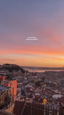 the prettiest sunset over the prettiest city🥹 send this to the person you want to share every sunset with!! 📍 38.7223° N, 9.1393° W #lisbon #lisboa #portugal #sunset #portugaltravel 