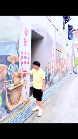Chinatown MRT Exit A မှာရှိတဲ့ နံရံအလှဆင်ပန်းချီ spot ကို သွားကြမယ်  #ChinatownSG #MuralWall #StreetArt #SingaporeVlog #HiddenGemsSG