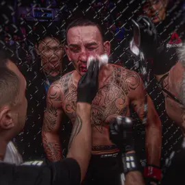 Max had to jump off the cage #maxholloway #iliatopuria #UFC #ufcedit #4k 