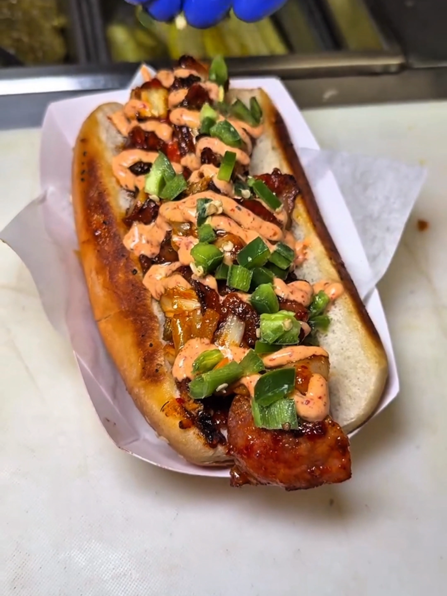 Would you try this? @Buldogis Las Vegas #food #Foodie #foodtiktok 