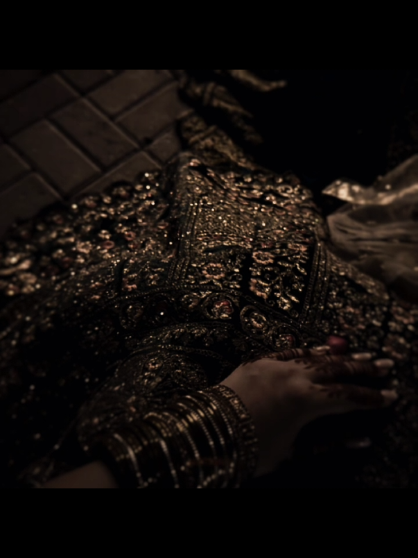 কখনো আমি হাত তুলি না, কখনো আমি কাউকে অভিশাপ দিই না। কারণ আমি জানি, সময়ের চেয়ে বড় প্রতিশোধকারী আর কেউ নেই। সময় এমন এক অদৃশ্য অস্ত্র, যে শত্রুর হৃদয়ে ছুরি চালায়, অথচ কারো হাতে রক্ত লাগে না। যেদিন আমার প্রতি করা প্রতিটা অন্যায়ের হিসেব সময় বুঝে ফিরিয়ে দেবে, সেদিন হয়তো তুমি ভাববে—“এটা কেন আমার সাথেই হলো?” অথচ তখন মনে পড়বে, একদিন তুমি আমার জীবন ভেঙে দিয়েছিলে, আমার হৃদয় টুকরো টুকরো করেছিলে। আমি প্রতিশোধ চাই না, চাই শুধু ন্যায়ের বিচার। তুমি যেমন আগুন জ্বেলে আমার ভেতরটা পুড়িয়ে দিয়েছ, তেমনই আগুন একদিন তোমার ভেতরও জ্বলবে। হয়তো তখন তোমার চারপাশে কেউ থাকবে না, তোমার কান্না শোনার মতো কোনো কাঁধ থাকবে না। প্রতিশোধের সৌন্দর্য এটাই—এটা আমি নেই না, এটা নিয়ে নেয় জীবন নিজেই। আর জীবনের প্রতিশোধ সবচেয়ে নিষ্ঠুর, সবচেয়ে ভয়ংকর, সবচেয়ে অপ্রতিরোধ্য।       .        .       .     .   .  #রহস্যময়ী🌸💫 #plzunfrezemyaccount #1millionaudition #fffffffffffyyyyyyyyyyypppppppppppp #আমৃত্যু_ভালোবাসি_তোকে🌷 