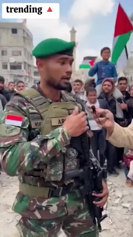 Pasukan perdamaian Tentera Nasional Indonesia (TNI) yang ditugaskan di jalur gaza Palestina, menegaskan tidak akan kembali ke Indonesia sampai Palestina benar-benar merdeka dari jajahan zionis israel. #viral #fyp #sosialmedia 