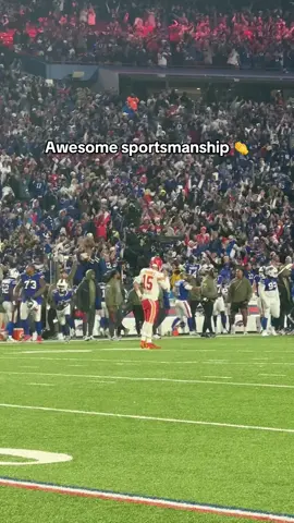 Nothing but respect between Allen and Mahomes 🤝 #nfl #chiefs #bills #joshallen #patrickmahomes 