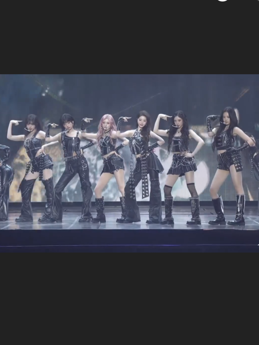 Ive World Tour Show What l Am  Dia 3 parte 1 Setlist  01- Gotcha (Baddest Eros) 02- Xoxz 03- Baddie 04- Ice Queen 05-Accendio 06- Tko 07- Holy Moly 08- My Satisfaction #Ive #IveWhatIAm  #wonyoung #Rei #Liz  @IVE.official 