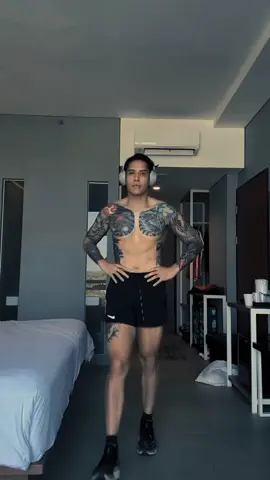 Satu kata buat orang ini guys #OOTD #ganindrabimo #outfitideas #vintage #vintagestyle #foryoupage  #fyp 