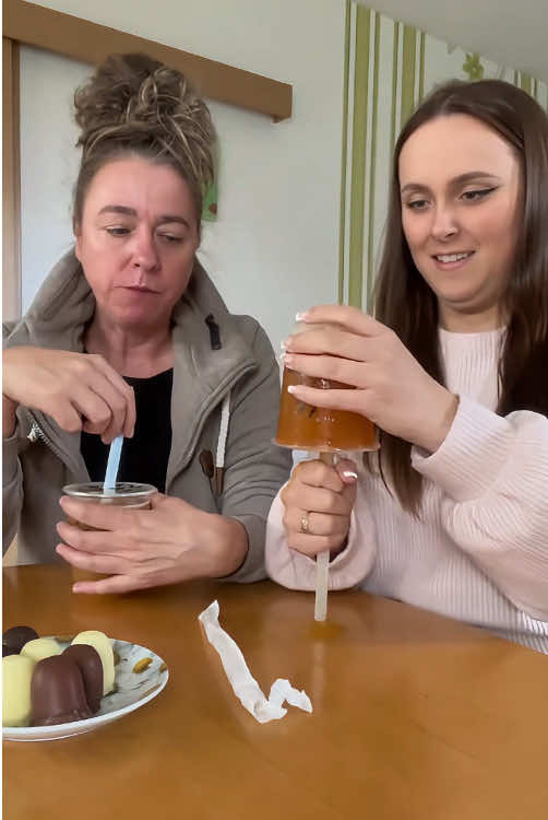 Fun mother and daughter 😂🤣🤪🥰#usa #funnyvideos #prank #family #mother 