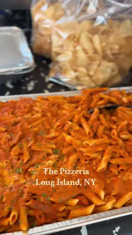 The Pizzeria neverrrrr disappoints. A go-to for us, whether it be weeknight @DoorDash or catering for all our parties.  The guys and gals at The Pizzeria are always looking to give back to the community and that’s one reason I love them so much. The second reason is their bomb ass food.  #collaboration #longislandmom #longislandsmallbusiness #longislandmoms 