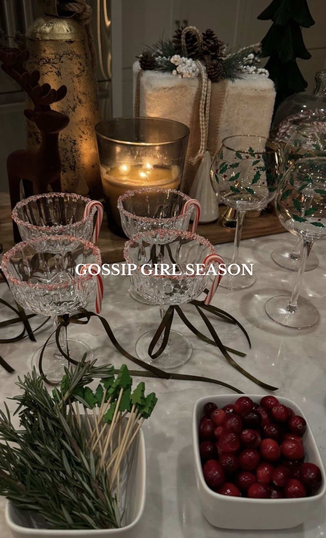 nov 1 -jan 1 = GOSSIP GIRL SEASON #fyp #gossipgirl #blairwaldorf #mariahcarey #christmastime 