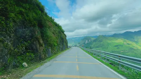 Quá tuyệt vời #nhachaymoingay #canhdep #viral 