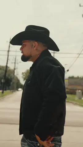 In high school I was a huge @50cent fan and it was also around the time my father was almost taken from us. I think I’m ready to talk about things I never have 🤙🏽 “Many Men” prod by @clefgodtheproducer coming soon 🤙🏽 #country #50cent #manymen #louiethesinger #fyp 