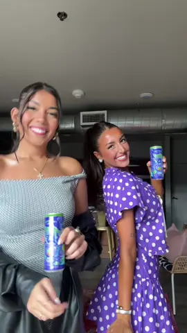 Gameday with sissy @sofia hadjian & @Alani Nutrition @Alani Nu Ambassadors of course💜💜 #alanipartner #shopsmallbusiness #collegegameday #gamedayoutfit #gamedayfit 