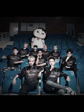 sau trận ấy thì cũng rất buồn vì đội tuyển mình thích không lấy được chức vô địch.nhưng còn buồn hơn nữa là Bâng giải nghệ, sẽ ra sao nếu SGP không có Bâng?hy vọng là điều đó chỉ là lời đồn không phải sự thật...#sgpbang #saigonphantom #laibang #fyp #esports 