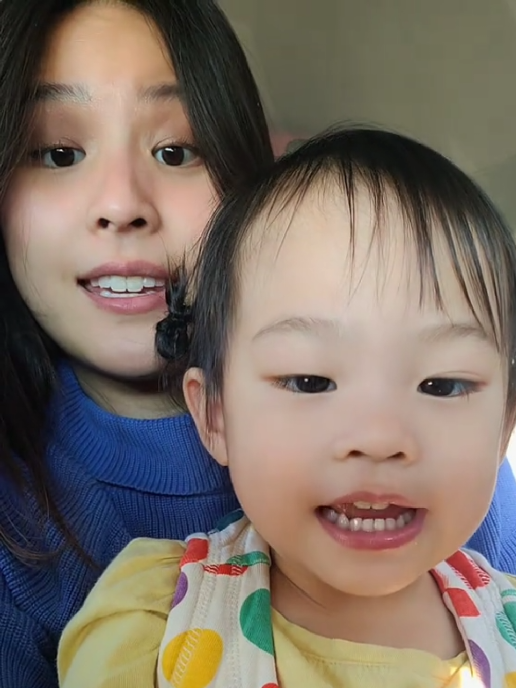 come learn Thai with us, today we're learning big and small #comelearnthaiwithus #bilingual #thaiword #ภาษาไทย #LanguageLearning 