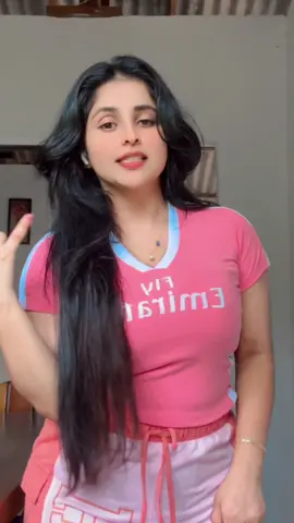 ඇගේ හැඩේට දොරක් හදාගන්න තැනක් නැද්ද ?😂😂😂#foryoupage #fypシ #foryoupage #fypシ #fypシ゚viral 