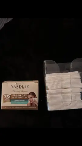 Just a little hack of mine! DG Yardley disposable dry towelettes,DT dryer sheets holder 👍🏾#fyp #dollartree #dollargeneral #fyppppppppppppppppppppppp #beautyhacks 