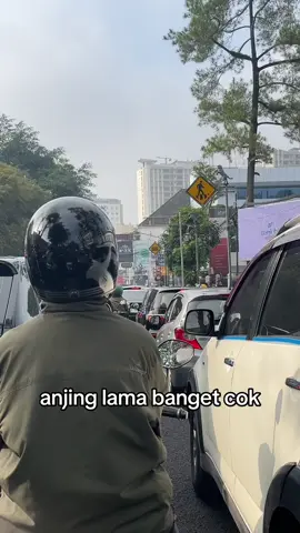 Menyebalkan bgt palanya doang, lagi nahan berak masalahnya 😩