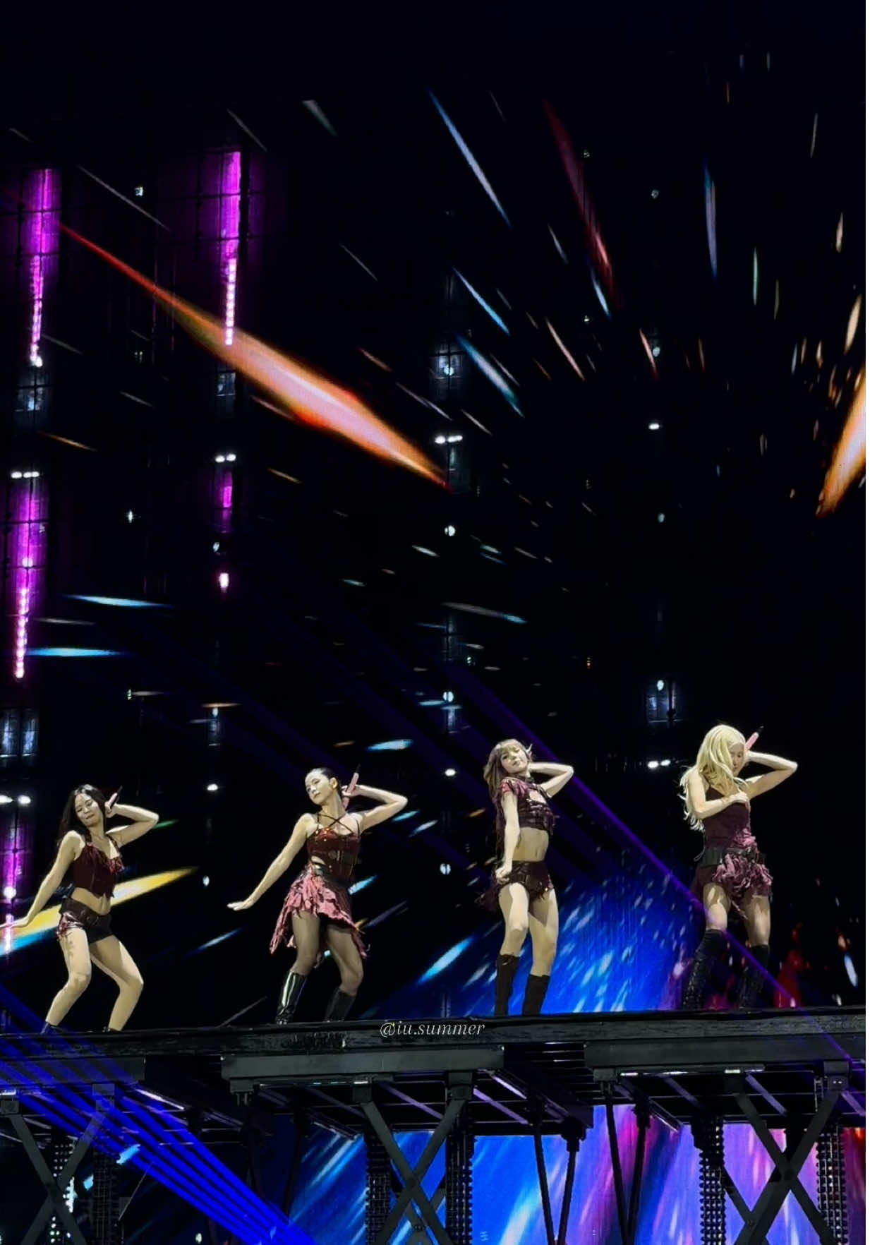 GONG 💥💥💥💥 #blackpinkinjakarta #deadlineworldtour 