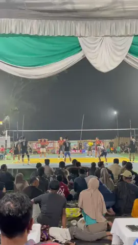 GROBOKAN 🔥 @tristofer01 @raditsiwo @yenfadli @vikygaseng11 @banaspaticup2 #voliasik #volleyball #grobokan_jateng #ngawi24jam #fyppppppppppppppppppppppp 