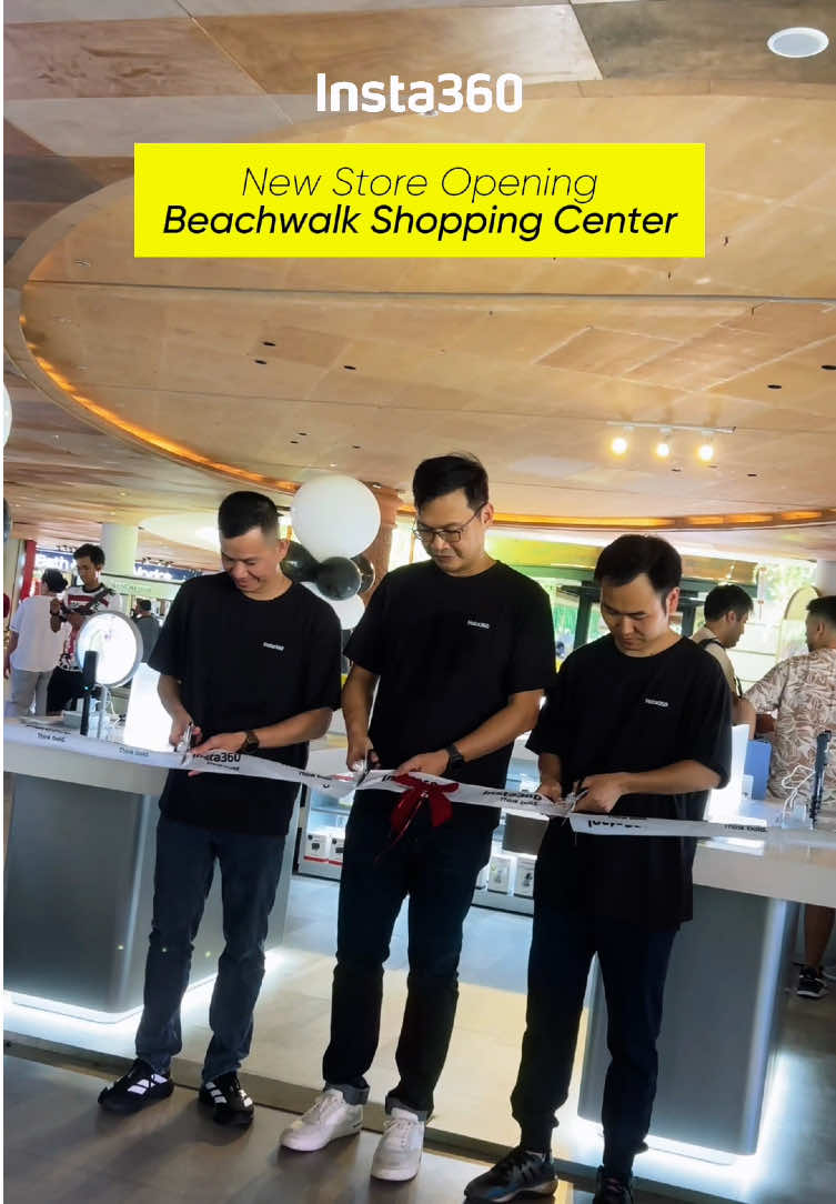 🚨 We’re Live in Bali! 🎉 The moment you’ve been waiting for is here! Come and get your hands on our limited edition Insta360 merch 🎁 Only available at Insta360 Store Beachwalk Shopping Center Level 1. Be one of the first to experience 360° creativity! #Insta360Beachwalk #Insta360Bali #Insta360Launch 