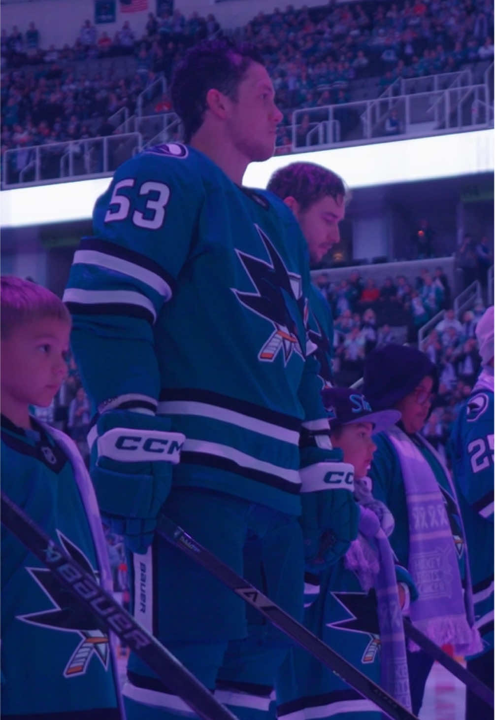 Standing beside warriors 💪  Cancer warriors took the ice with the Sharks for #HockeyFightsCancer night! #NHL #SJSharks 