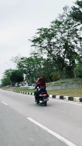 iyaaadehhh👀🛵#fyp #platbm_official🏁 