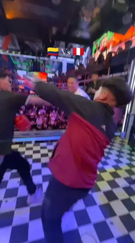 PERU EN LA CASA 🇵🇪👏  . @Jonathan maicelo  . . . . . . . . . . . . . @eljuancarlos_s_r🍫   #huancayork #joradiscoteca 