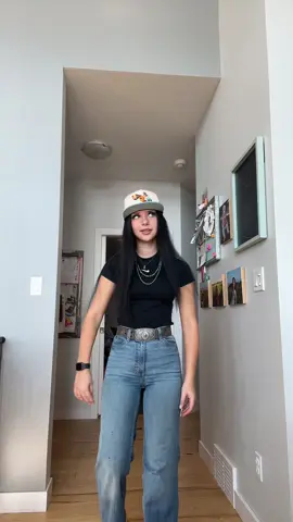 that’s a damn shame💁🏻‍♀️ @D Bethge #outfitinspo #draft 