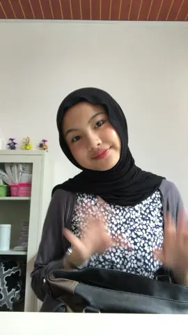 isi tas remaja jompo