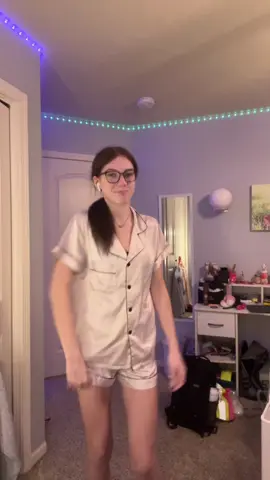 Ignore how I look #fyp #dance 