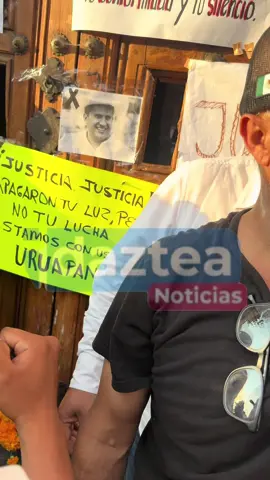 La marcha que inició de forma pacífica en honor al alcalde de Uruapan, Carlos Manzo, terminó en disturbios frente a Palacio de Gobierno en Morelia. Manifestantes rompieron vidrios y realizaron distintos actos dentro de Palacio de Gobierno. #Morelia #CarlosManzo #Michoacán #Idaztea