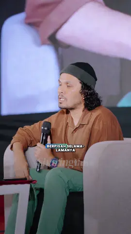 Suatu saat, insyaAllah, kita akan bertemu lagi di surga dengan orang-orang yang kita rindukan🤍 〰️〰️〰️〰️〰️〰️〰️〰️〰️〰️〰️〰️〰️〰️〰️ Jadwal sharing time Ust. @Hanan Attaki insyaallah: 9 November: PALU 16 November: GORONTALO 23 November: PALEMBANG 7 Desember: MAKASSAR 21 Desember: PADANG 18 Januari: PONTIANAK 25 Januari: KENDARI Cara daftarnya di website ➡️ sharingtimeuha.com 😊 #sharingtime #hananattaki #ayahamanah #palembang #pontianak    