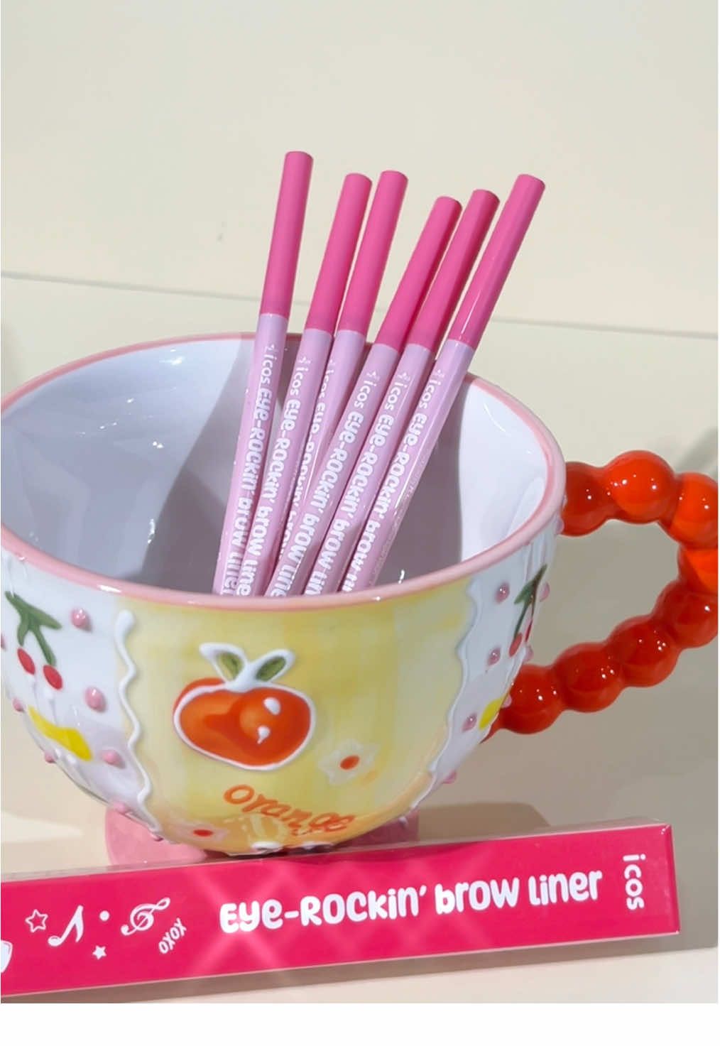 Alis rapi + natural = Auto slay 😎✨  Eye Rockin’ Brow Liner tesedia dalam 2 warna 🎨 Brown Flex 01 & Grey Brown 02   #EyeRockinBrowLiner #IcosCosmetics