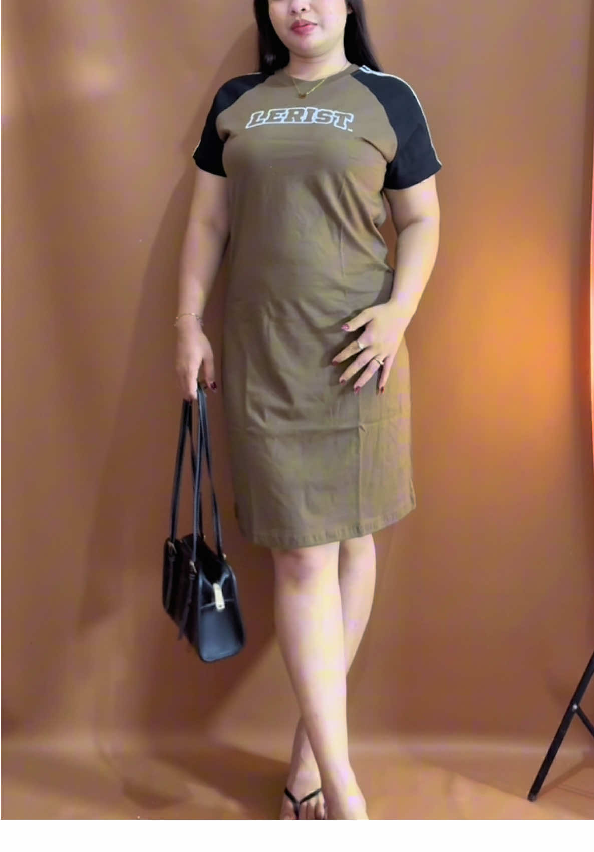 #rekomendasi #dress #kaoscantik #fyp 