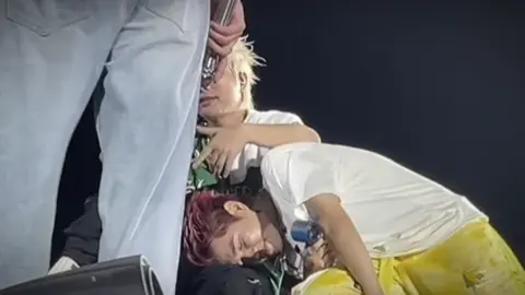 Con mèo ngoan nằm trong lòng anh 🥺#captainboy #rhyder #❤️ #besu0408 