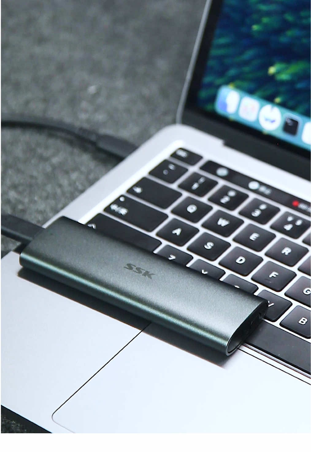Install a portable SSD without tools#ssd #portable #ssk #Tech #m2 