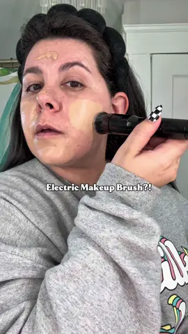 @blendSMART US is blending my foundation with minimal effort and flawlessly🙌🏽 definitely need to check out the other brush heads. Would you try this?! Using @ShopMissA @Miss A || Aoa Studios Matte Vision Foundation in Shade M1👏🏽 #blendsmart #makeupbrushes #foundationroutine #foundationbrush #electricmakeupbrush 