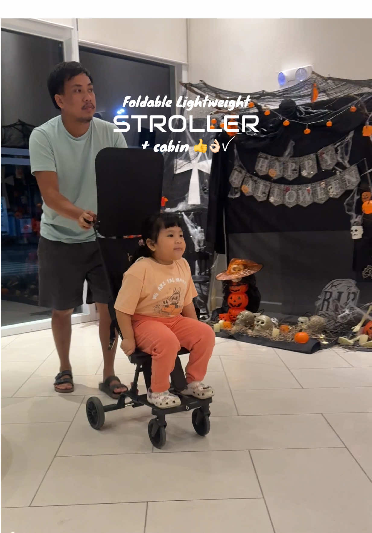perfect stroller sa mahilig gumala para di mahirapan kakabuhat sa anak. Marami na din napuntahan ‘tong stroller na ‘to kaya talagang quality + cabin approved pa. 👌🏻👍✔️✨ #stroller #foldablestroller #cabinstroller #leightweightstroller #strollerforkids 
