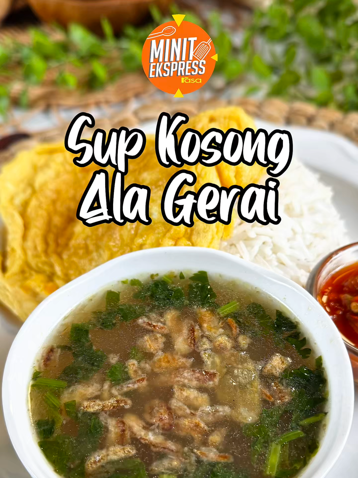Kalau anda suka makan Sup Kosong kat gerai tu, jom kita cuba buat sendiri di rumah. Simple tapi nikmat. Lagi-lagi bila makan panas-panas. Anak-anak gerenti suka. SUP KOSONG ALA GERAI Bahan-bahan: 1 inci halia | ditumbuk kasar 2 ulas bawang putih | ditumbuk kasar 1 ½- 2 liter air 1 paket pes sup tulang  2 batang daun sup 1 kiub pati ayam 1 sudu kecil lada sulah Garam Daun sup Bawang goreng Cara memasak boleh tonton di dalam video. Selamat mencuba! #majalahrasa #rasashare #supkosongalagerai #minitekspress #resipi #resepi #recipe #ingatmakaningatrasa