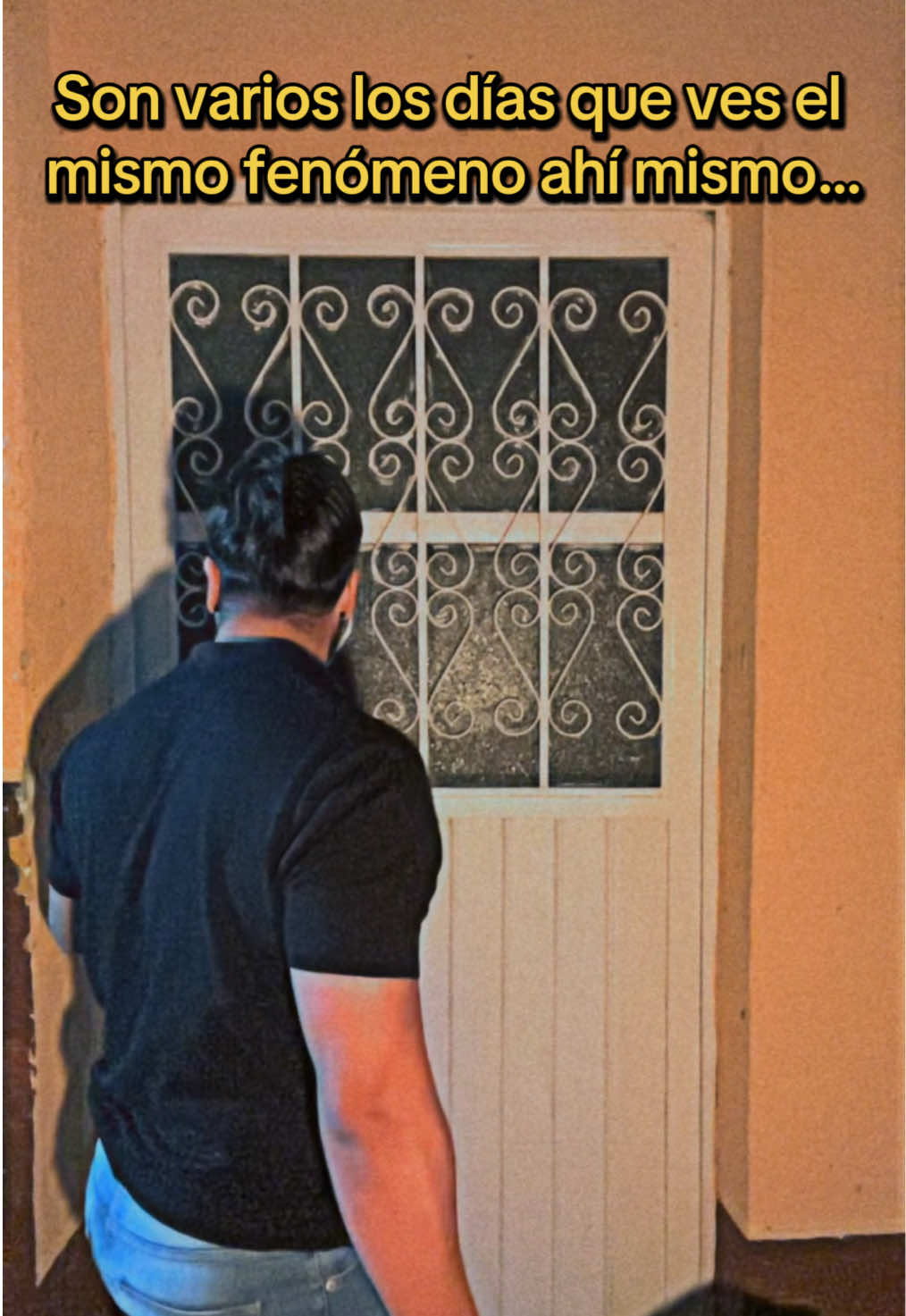 Esas bolas de fuego fueron compartidas por el exgobernador de Nuevo León “El Bronco” las cuales fueron vista en su rancho. Son muchas las teorías que hay detrás de estos extraños fenómeno… 😨🤯🤯 El video de la evidencia lo extraje del canal de @Trinidad Oscura 👹👌🏼 #terror #miedo #horror #criaturasextrañas #horasiniestra 