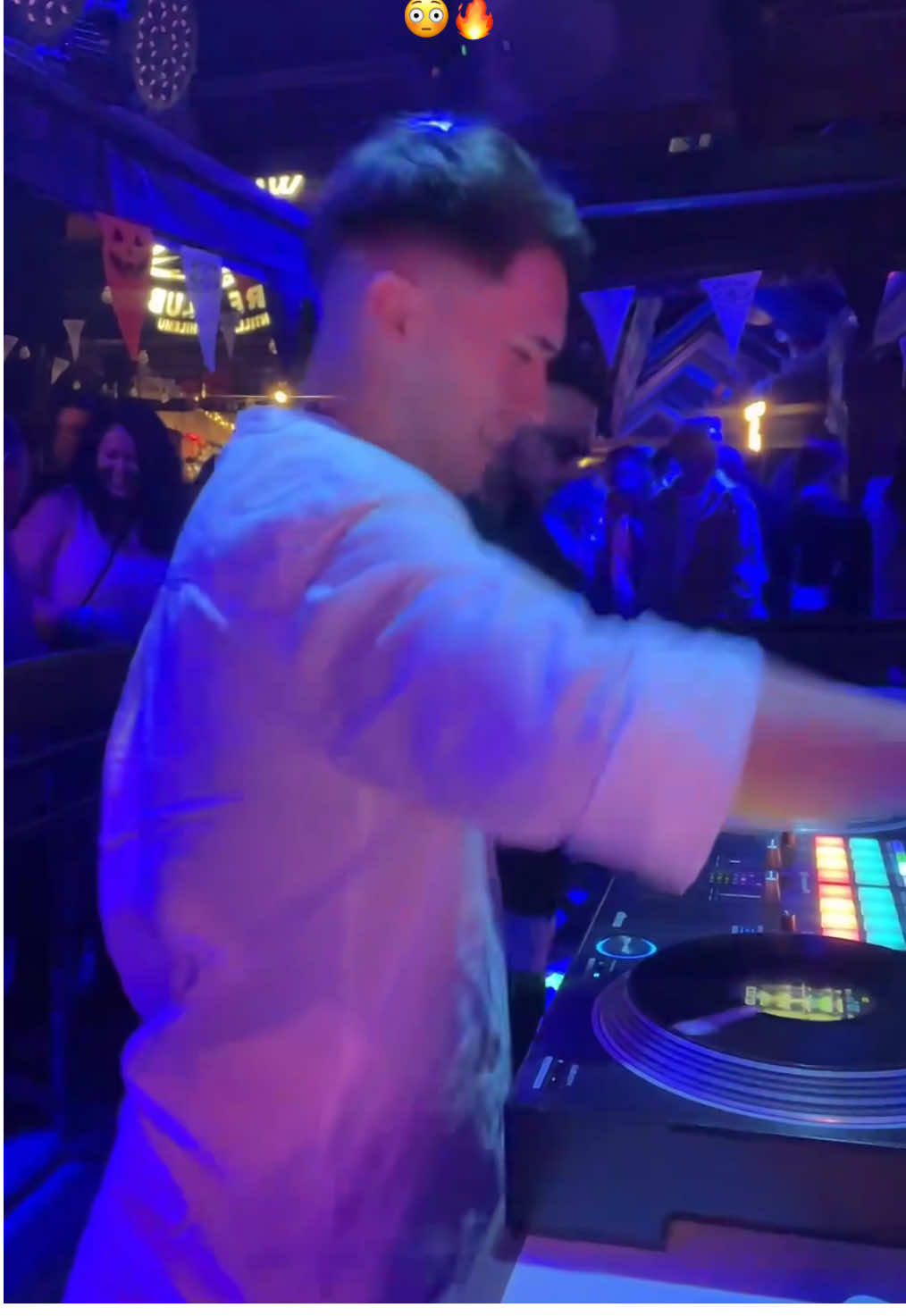 La reacción del animador y como canta la gente 🤯#dj #fyp #viral #reggaetonviejito #tiktoklive 