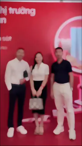 Ngày đẹp nhất là ngày bạn dám bắt đầu lại. Không ai chúc mừng, không pháo hoa, không tiếng vỗ tay. Chỉ là một quyết định thầm lặng, từ nay mình sẽ sống khác