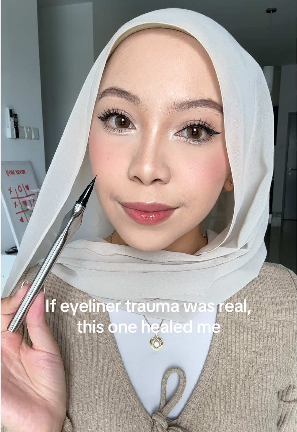 thinnest eyeliner ever! @TIME PHORIA Malaysia #timephoria #beautywithoutlimit 