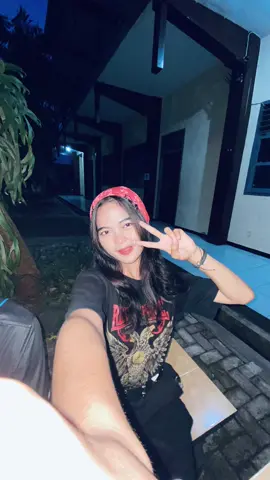 #rebbelionrose #bermalambintang #meliaRR #goaphoria #poppunk 